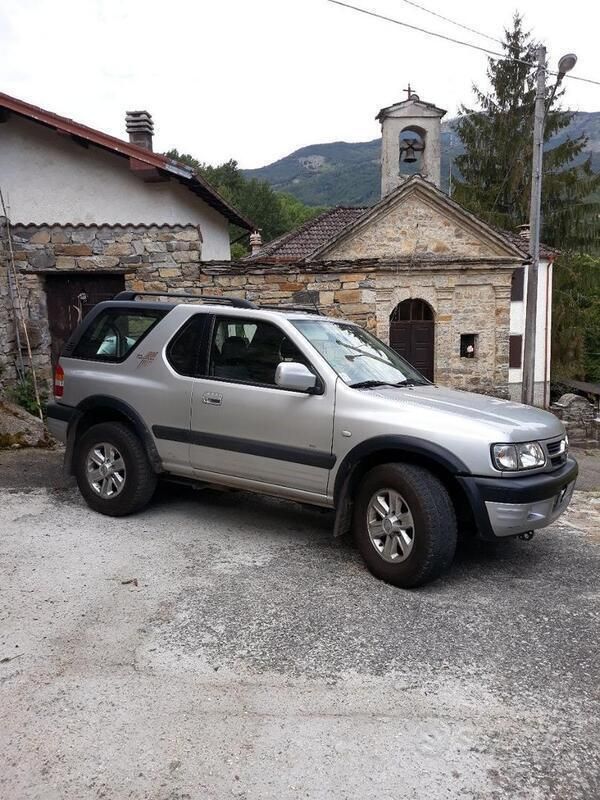 Grigio Usata 2002 Opel Frontera SUV | 9200 € - Immagine 1/4