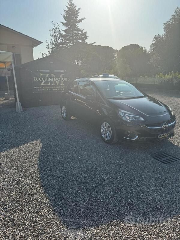 Nero Usata 2016 Opel Corsa Coupé | 6390 € (Ottimo prezzo) - Immagine 1/4