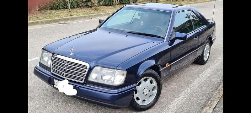 Usata Mercedes 200 124 CV (91 kW) 1995 Blu/azzurro Coupé