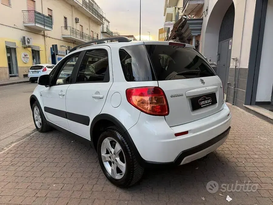 Usata Suzuki SX4 140 CV (102 kW) 2011 Bianco Berlina