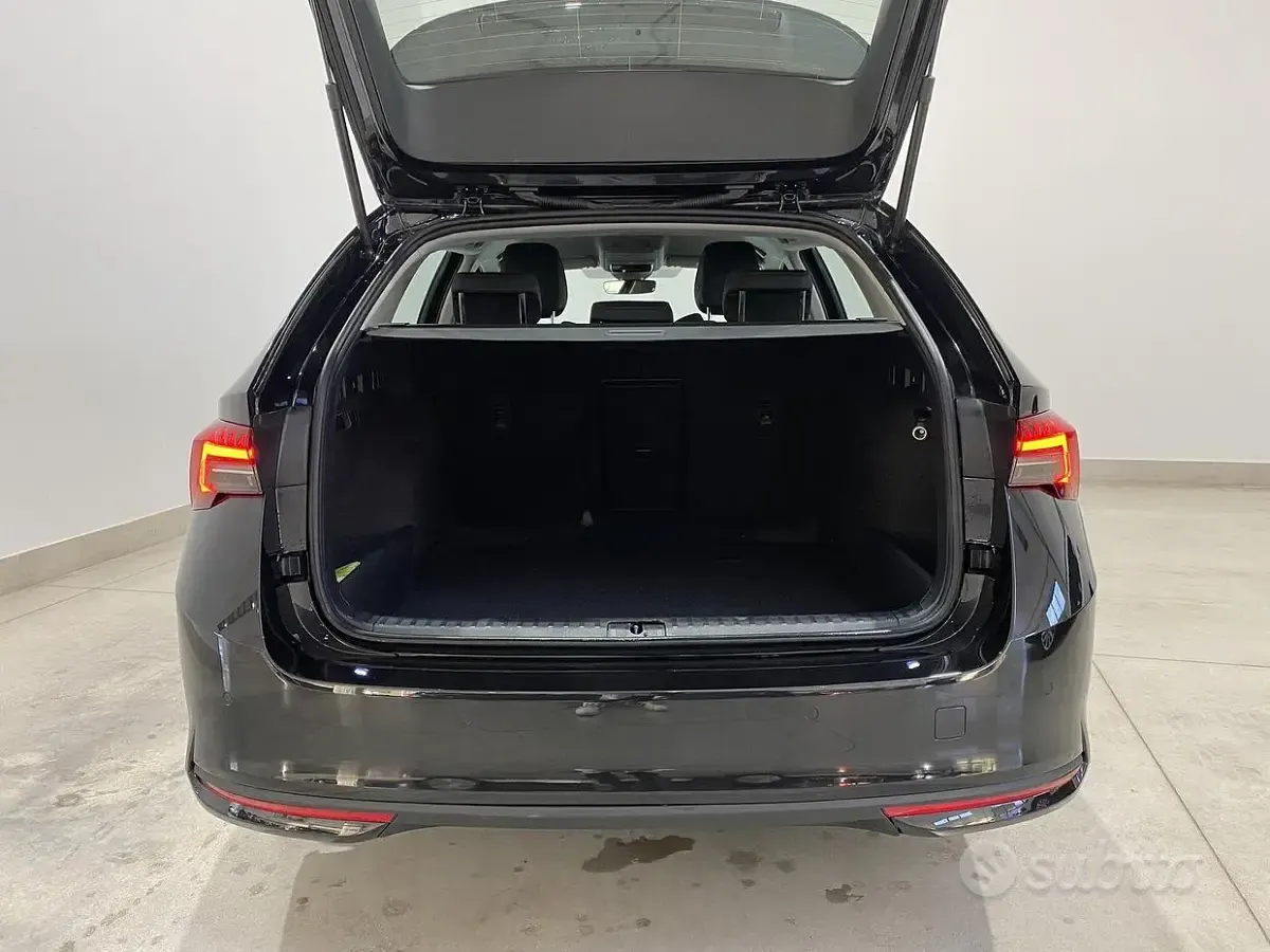 Gebraucht Skoda Octavia Selection 150 PS (110 kW) 2025 Schwarz Kombi