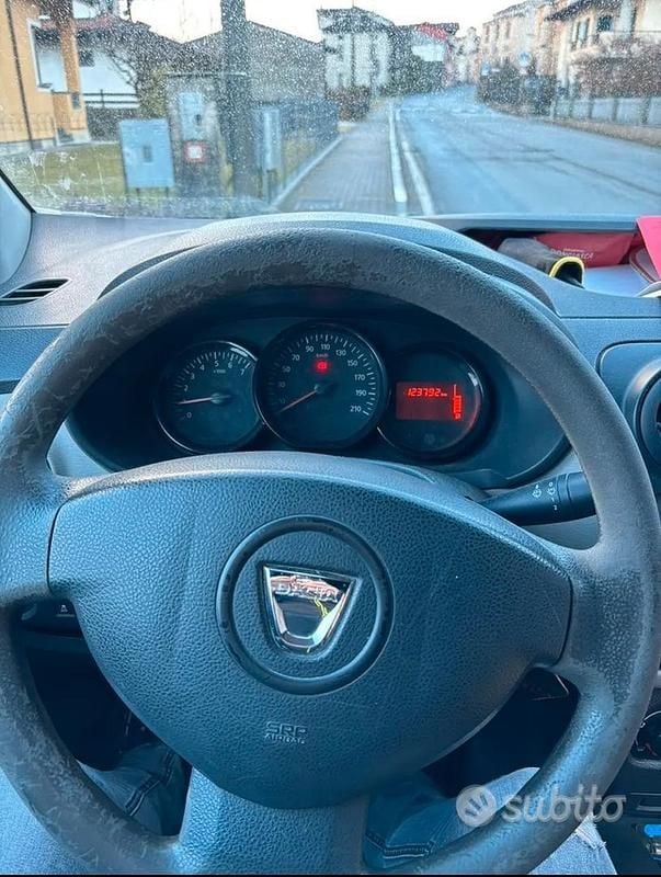 Usata Dacia Dokker 90 CV (66 kW) 2016 Monovolume