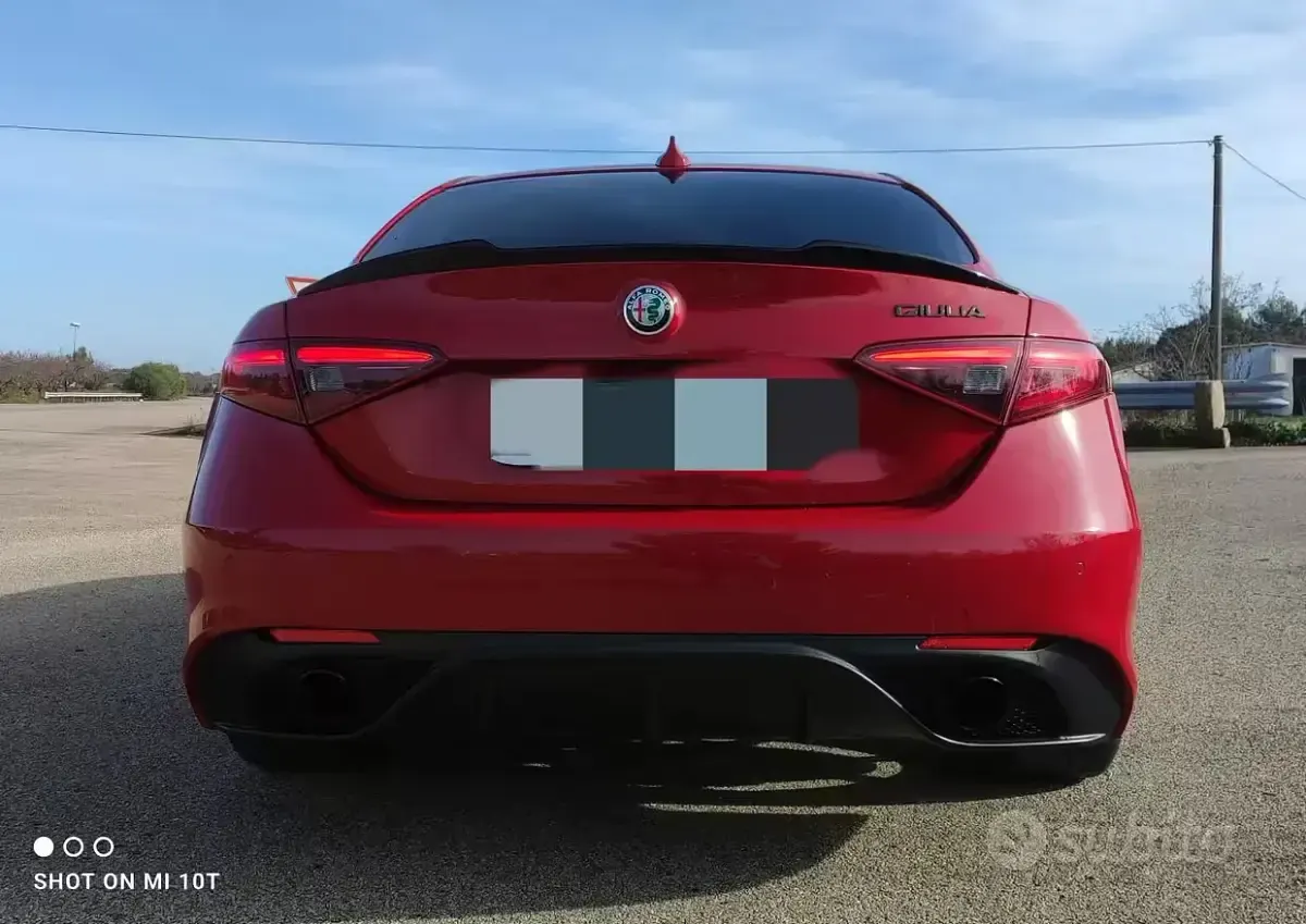 Usata Alfa Romeo Giulia 180 CV (132 kW) 2019 Rosso Berlina
