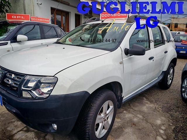 Bianco Usata 2016 Dacia Duster Ambiance SUV | 9300 € (Cara) - Immagine 1/4