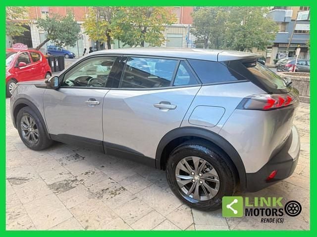 Usata Peugeot 2008 Active 100 CV (73 kW) 2023 Grigio SUV