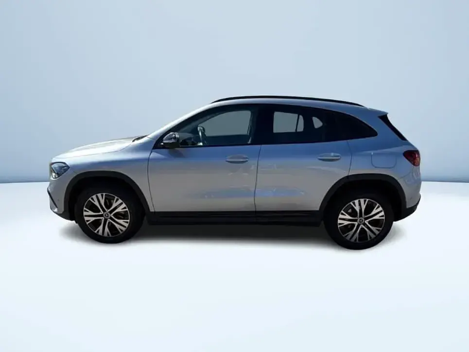 Usata Mercedes GLA200 Advanced Plus 150 CV (110 kW) 2024 Argento SUV