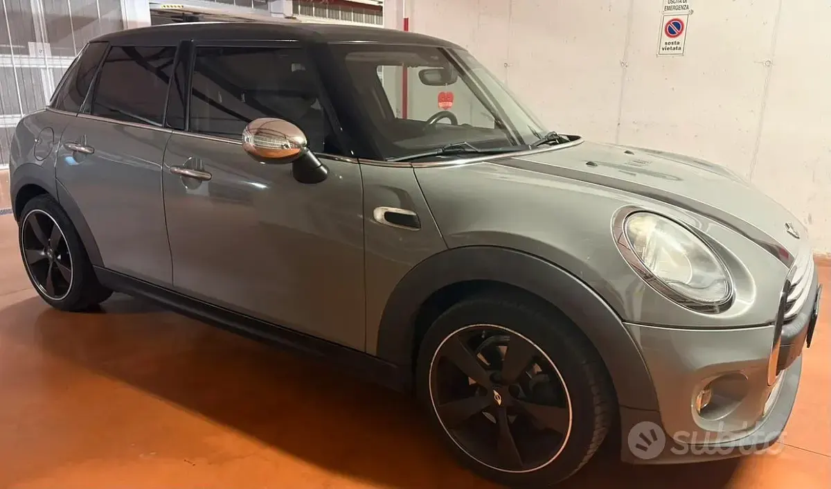 Usata Mini ONE 102 CV (75 kW) 2015 Grigio Utilitaria