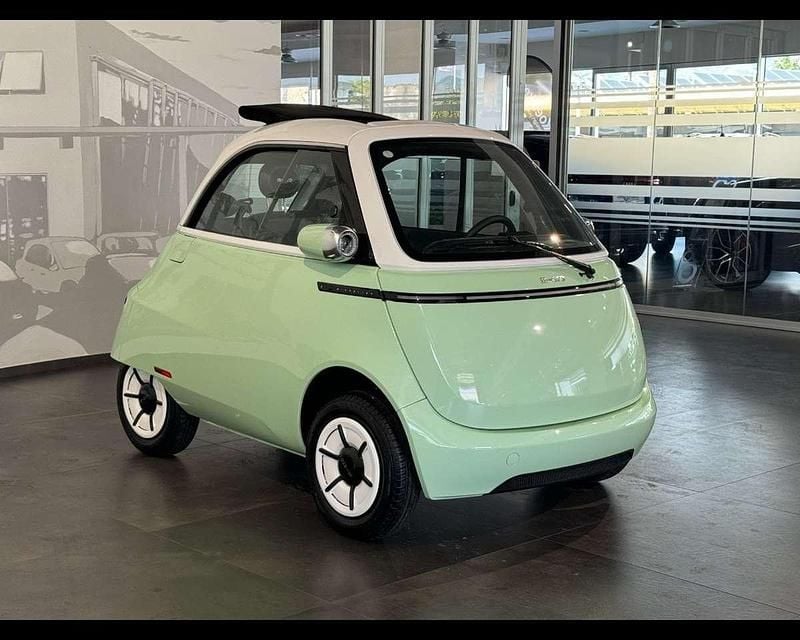 Nuova Micro Microlino 10 kW (14 CV) 2026 Verde Utilitaria