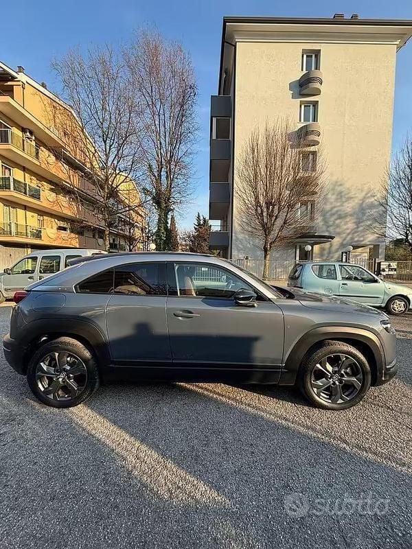 Usata Mazda MX30 106 kW (145 CV) 2021 Blu SUV