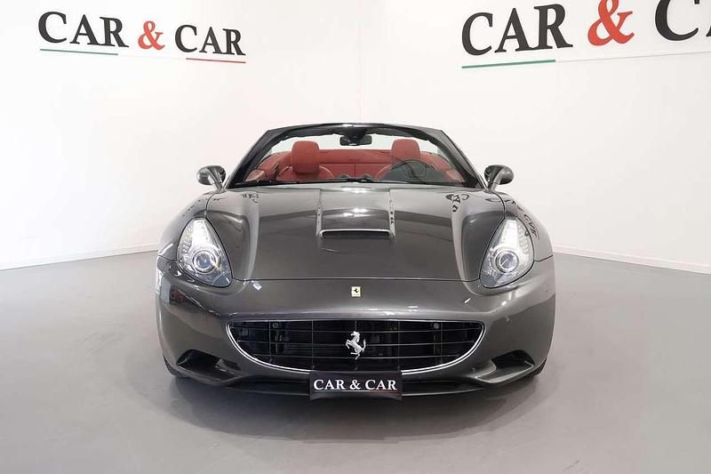 Usata Ferrari California 460 CV (338 kW) 2011 Grigio Cabrio
