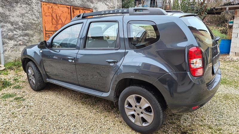 Usata Dacia Duster 110 CV (80 kW) 2014 Grigio SUV