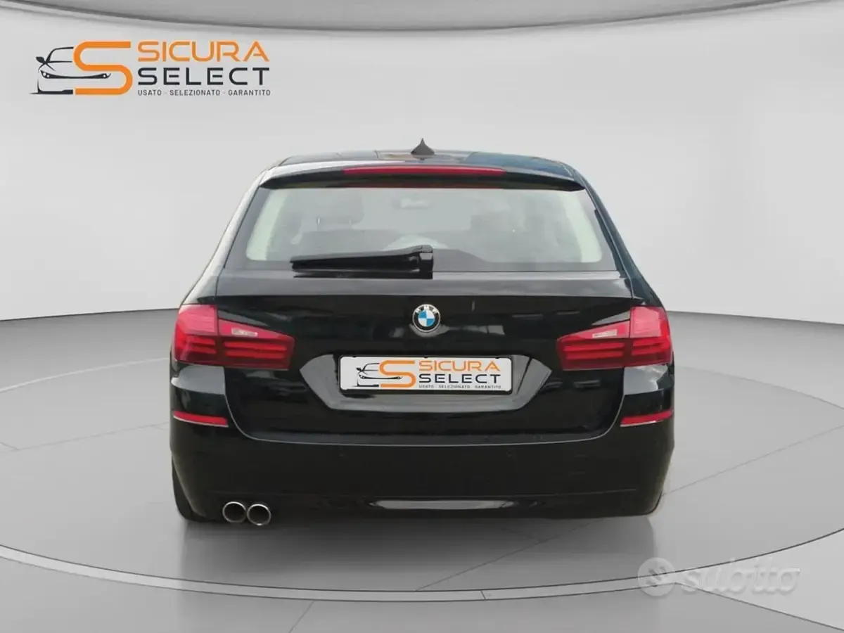 Usata BMW 520 Efficient Dynamics 190 CV (139 kW) 2015 Nero vulcano Station wagon