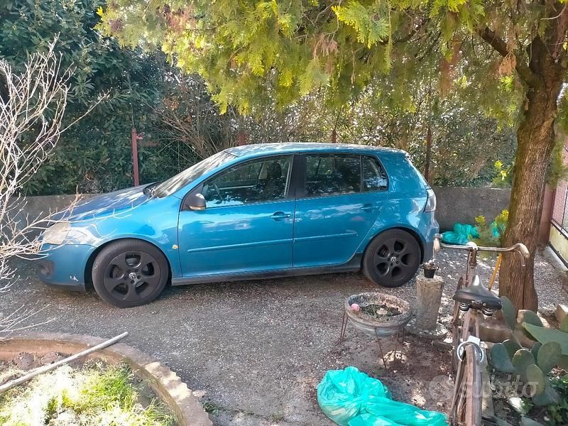 Usata VW Golf 115 CV (84 kW) 2005 Blu Coupé