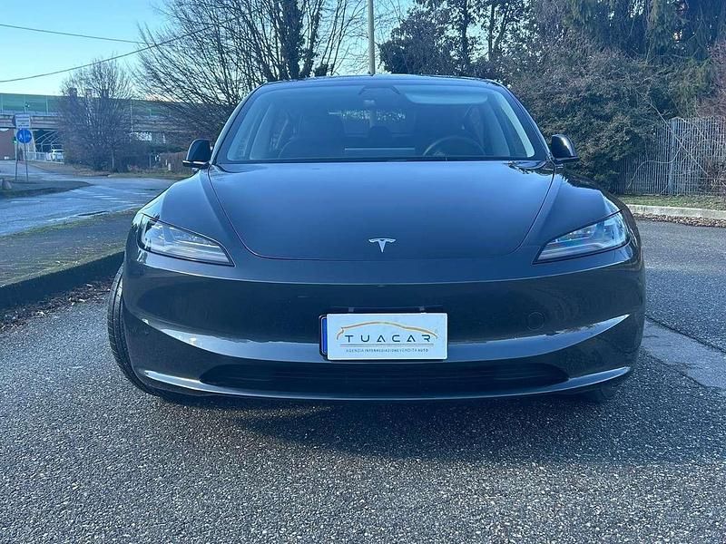 Usata Tesla Model 3 324 kW (441 CV) 2024 Grigio Berlina