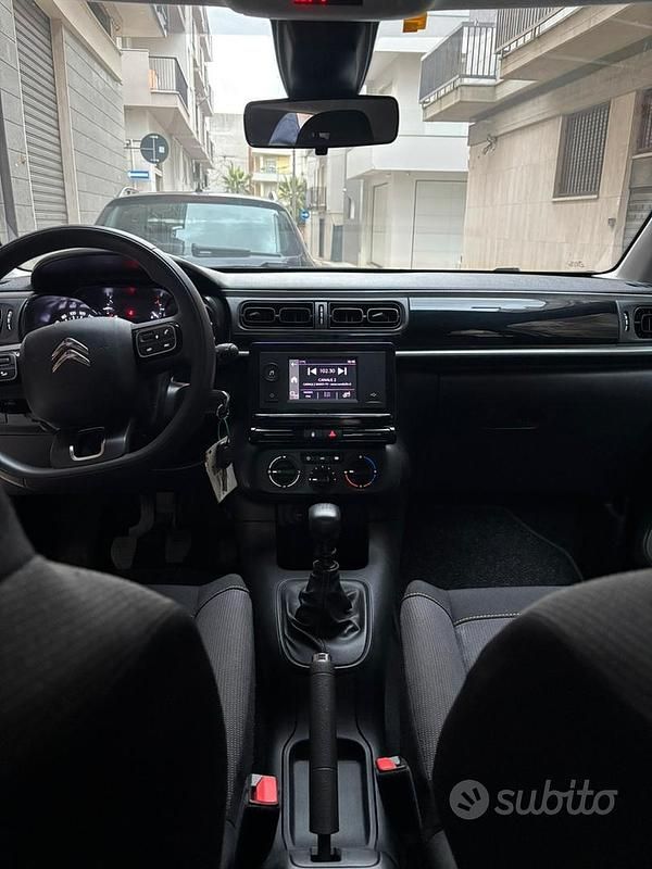 Usata Citroën C3 Feel 100 CV (73 kW) 2022 Bianco Utilitaria