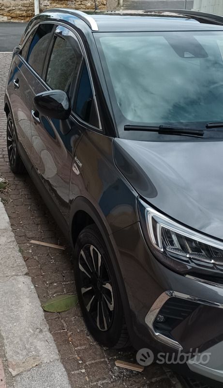 Usata Opel Crossland Elegance 110 CV (80 kW) 2022 Grigio SUV