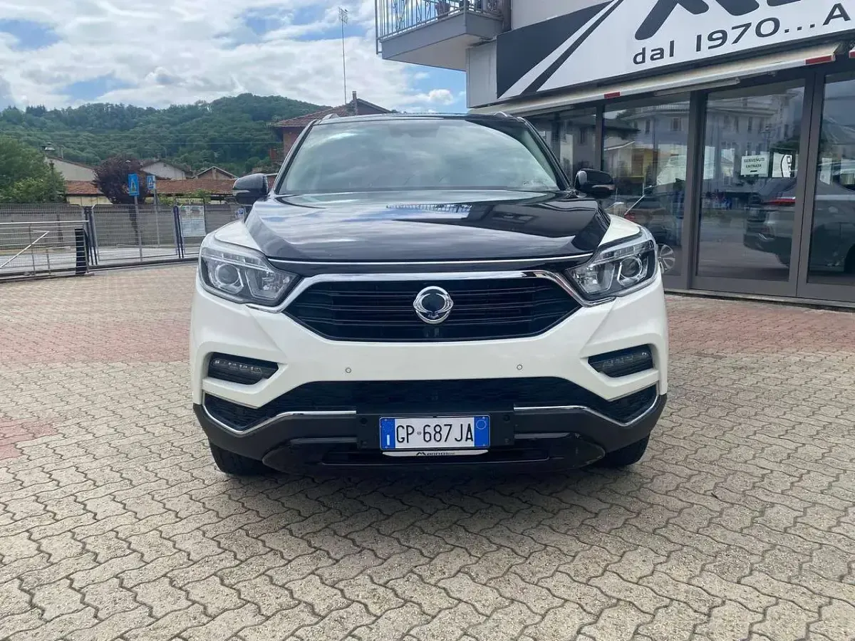 Usata SsangYong Rexton 181 CV (133 kW) 2019 Bianco SUV