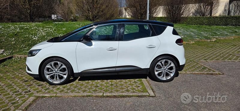 Usata Renault Scénic IV Intens 110 CV (80 kW) 2018 Bianco Monovolume