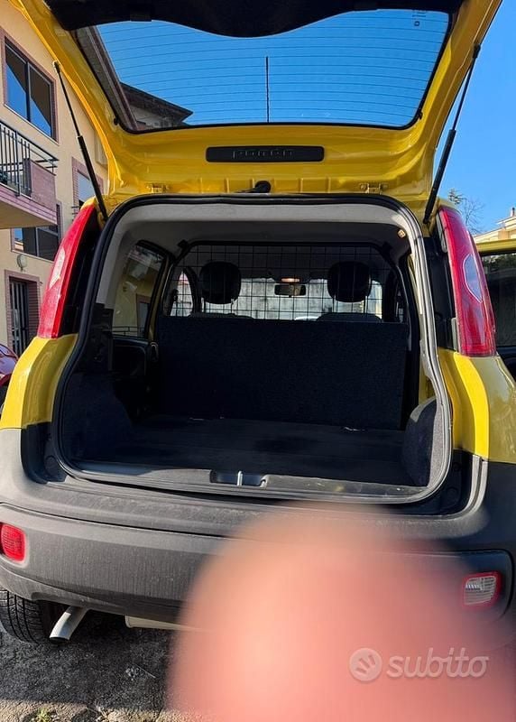 Gebraucht Fiat Panda 4x4 85 PS (62 kW) 2022 Gelb Kleinwagen