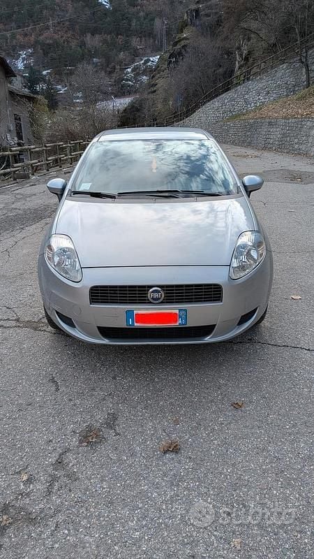 Usata Fiat Punto 80 CV (58 kW) 2007 Grigio Utilitaria