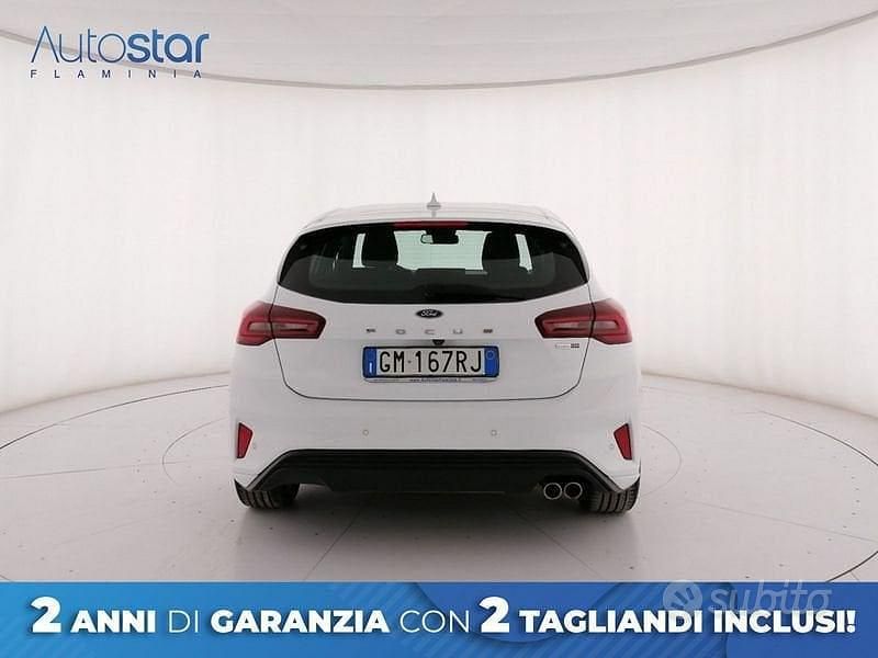 Begagnad Ford Focus ST-Line 125 HK (91 kW) 2023 Vit Sedan