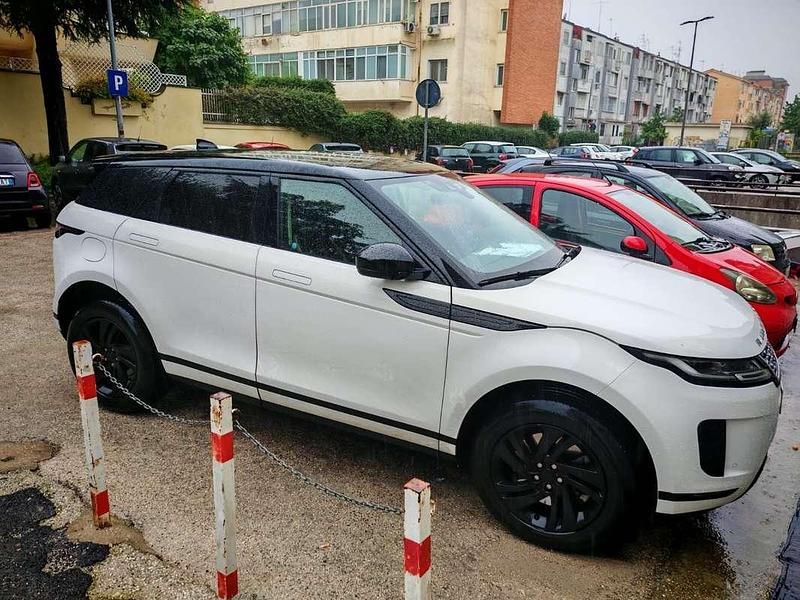 Käytetty Land Rover Range Rover evoque R-Dynamic 179 HP (131 kW) 2020 Valkoinen Katumaasturi