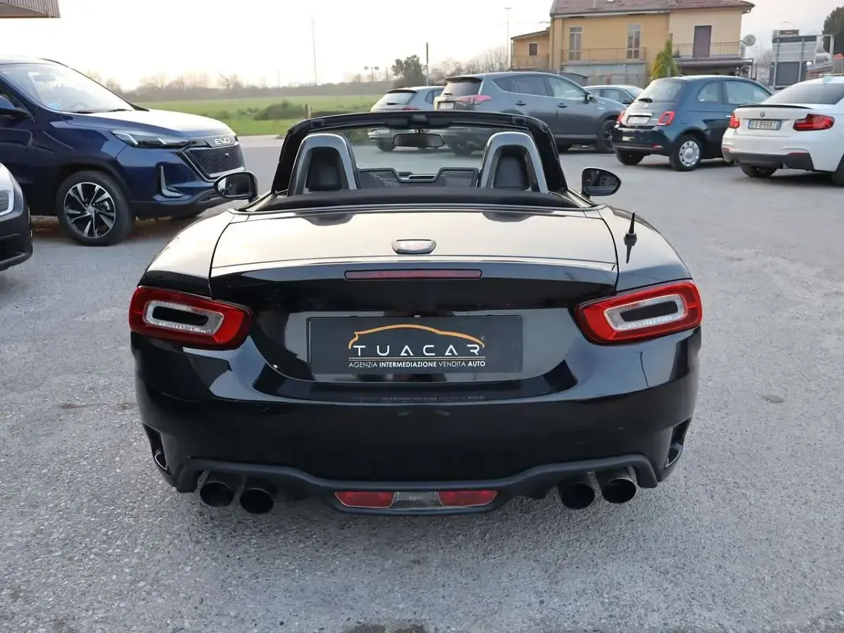 Gebraucht Abarth 124 Spider 170 PS (125 kW) 2018 Schwarz Cabrio
