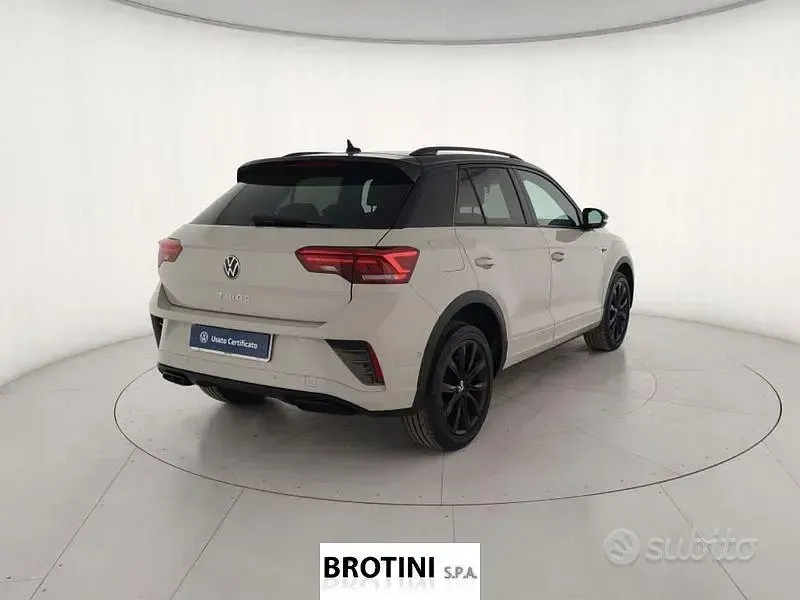 Usata VW T-Roc R-line 110 CV (80 kW) 2023 Grigio SUV