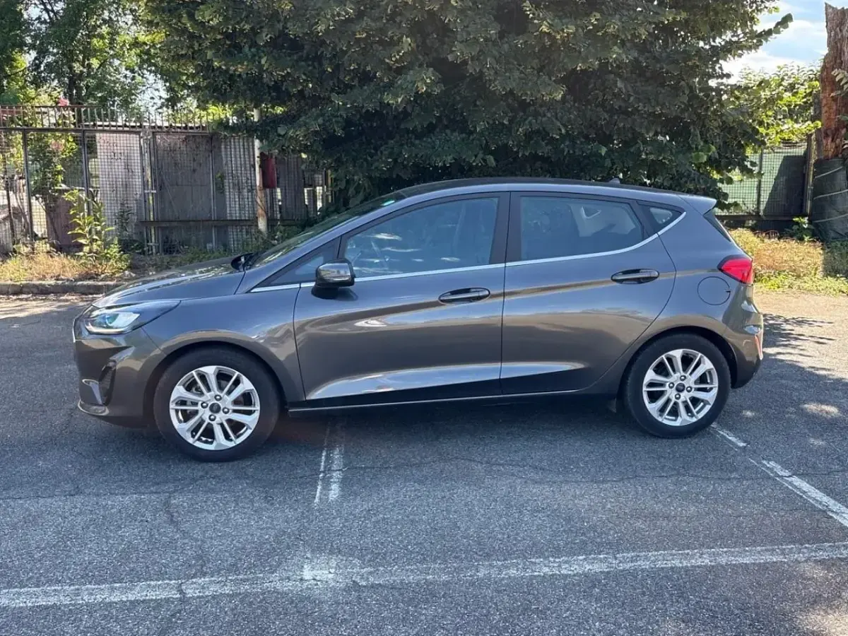 Usata Ford Fiesta Titanium 125 CV (91 kW) 2022 Grigio Utilitaria