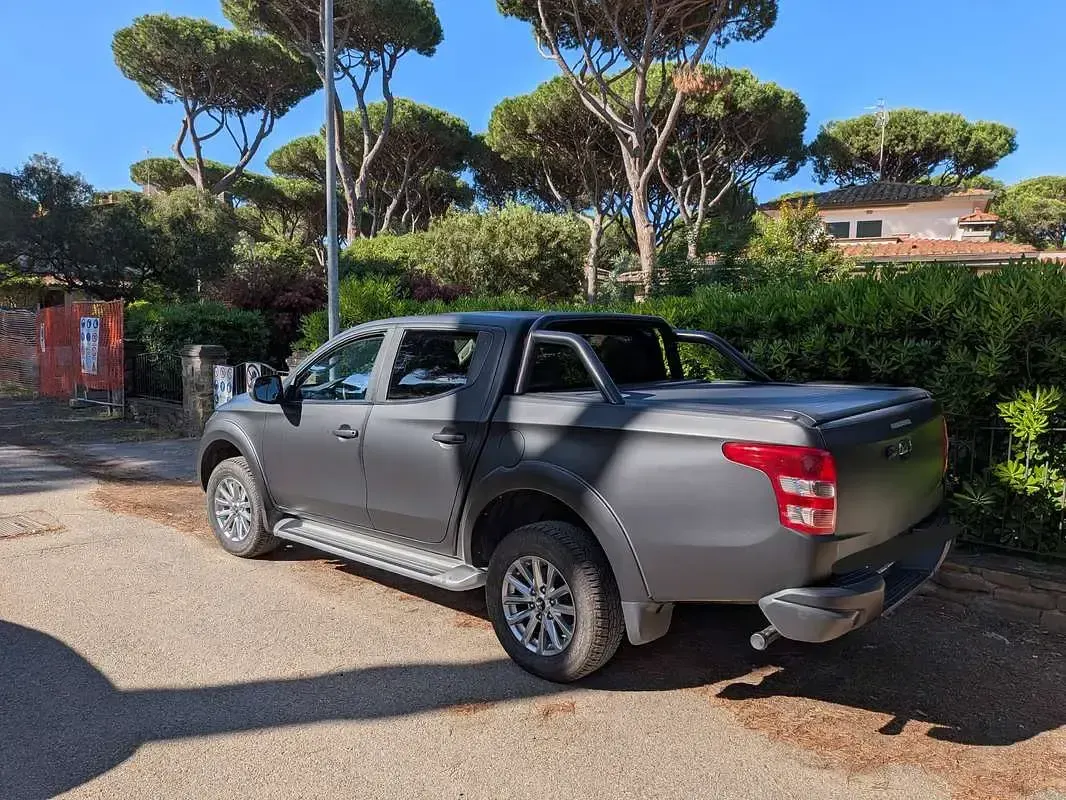 Usata Mitsubishi L200 Intense 181 CV (133 kW) 2018 Nero Pick-up