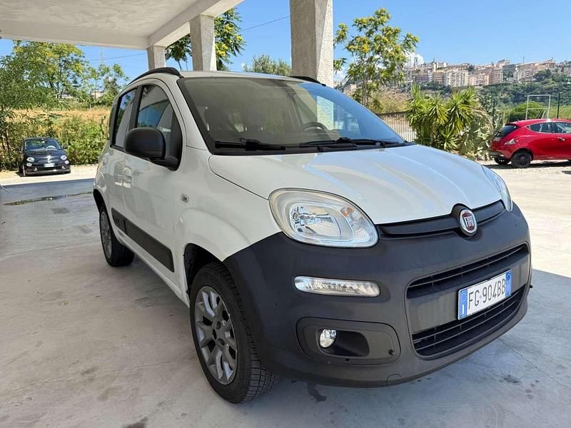 Usata Fiat Panda 4x4 S 80 CV (58 kW) 2016 Beige Utilitaria