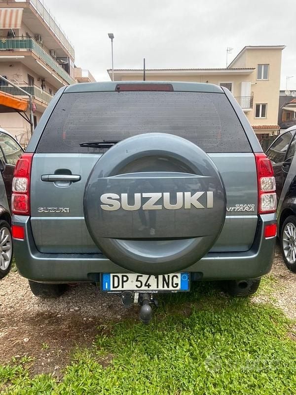 Grigio Usata 2009 Suzuki Grand Vitara SUV | 5200 € (Super prezzo) - Immagine 1/4