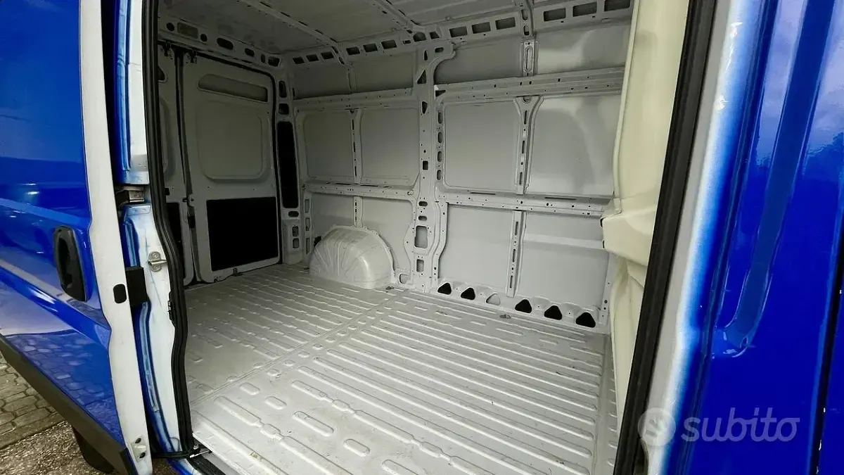 Usata Fiat Ducato 33 140 CV (102 kW) 2023 Bluazzurro Furgone
