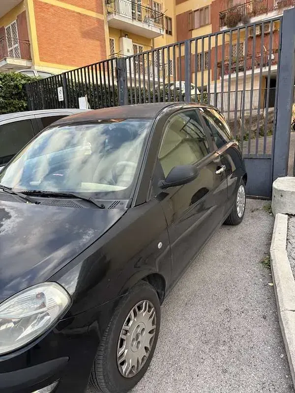 Usata Lancia Ypsilon 60 CV (44 kW) 2006 Nero Utilitaria