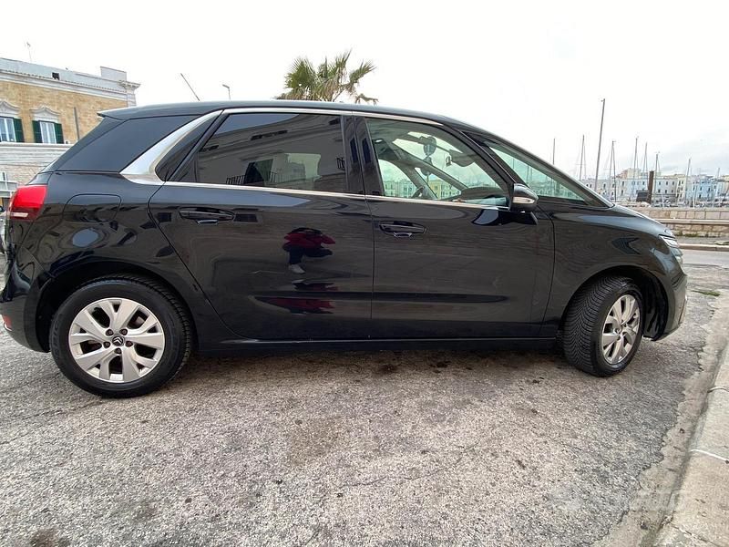 Usata Citroën Grand C4 Picasso 120 CV (88 kW) 2017 Nero Monovolume