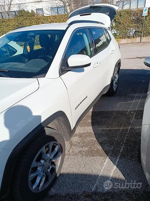 Usata Jeep Compass 131 CV (96 kW) 2021 Bianco SUV