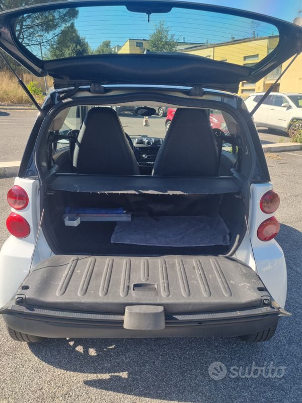 Usata Smart ForTwo Coupé 71 CV (52 kW) 2010 Utilitaria