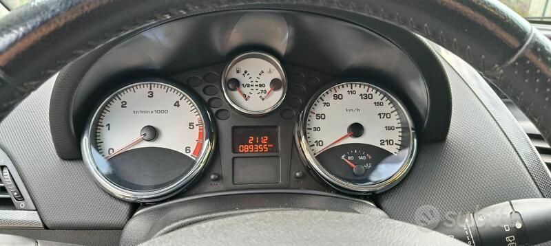 Usata Peugeot 207 2007 Nero Utilitaria
