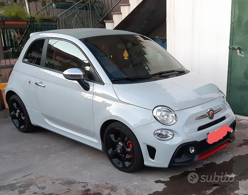 Usata Abarth 500 140 CV (102 kW) 2012 Grigio Cabrio