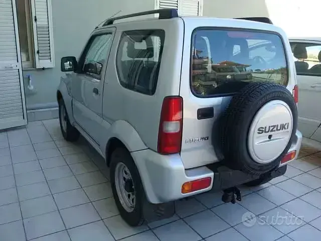Usata Suzuki Jimny 2006 Grigio SUV