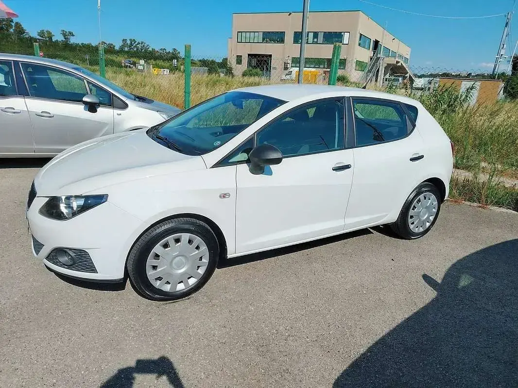 Usata Seat Ibiza Style 69 CV (50 kW) 2009 Bianco Berlina