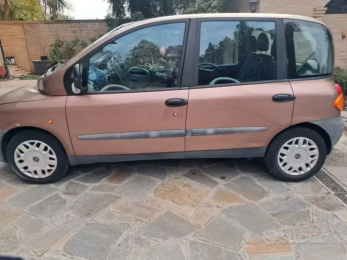 Usata Fiat Multipla 110 CV (80 kW) 2001 Monovolume