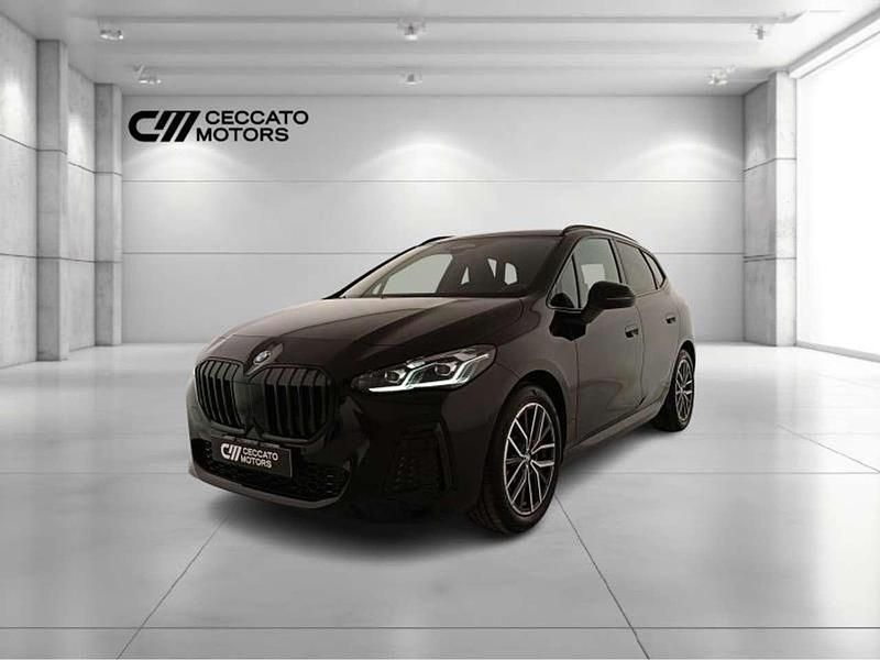 Nuova BMW 218 Active Tourer M Sport 150 CV (110 kW) 2025 Black sapphire metallizzato Monovolume