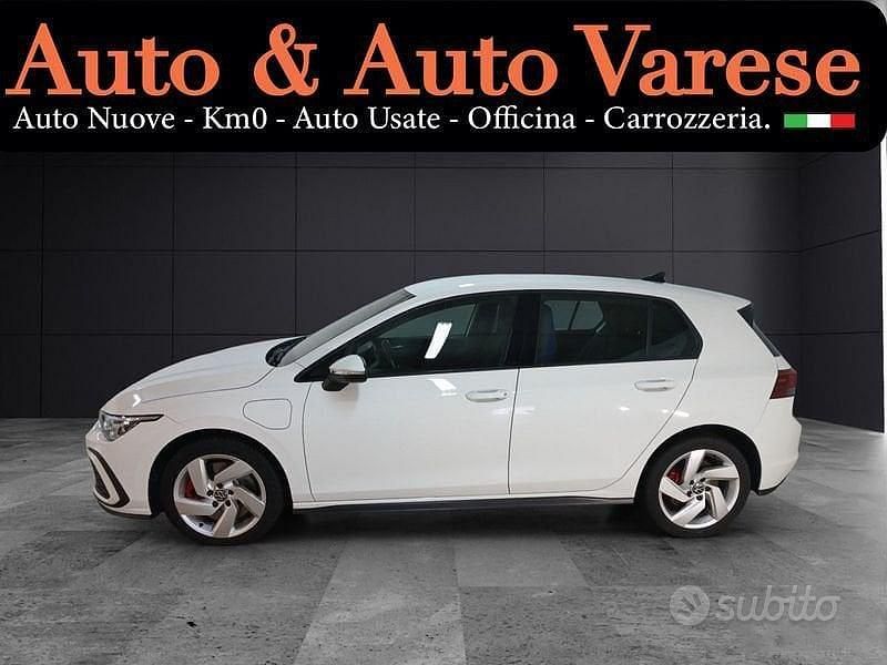 Begagnad VW Golf VIII GTE 245 HK (180 kW) 2021 Vit Sedan