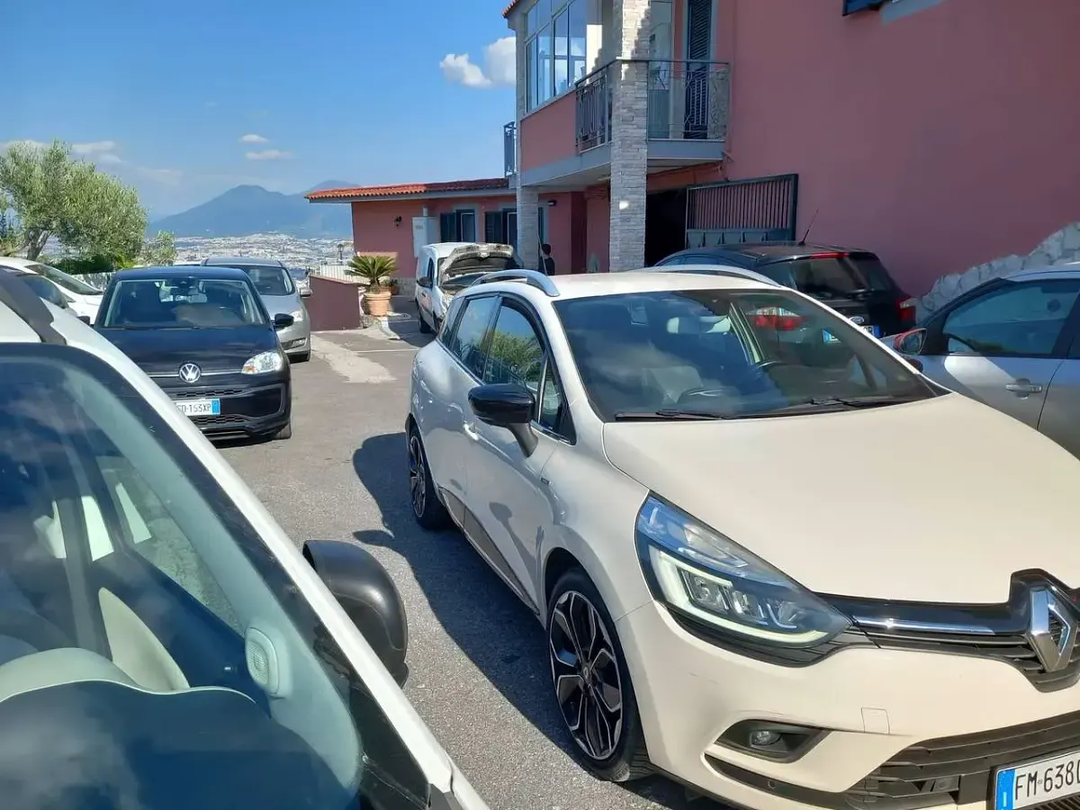 Usata Renault Clio 90 CV (66 kW) 2018 Beige Station wagon