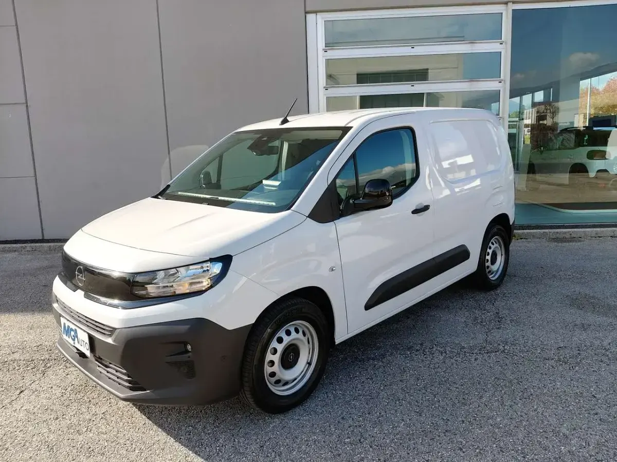 Gebraucht Opel Combo-e Life 56 kW (77 PS) 2025 Weiß Van