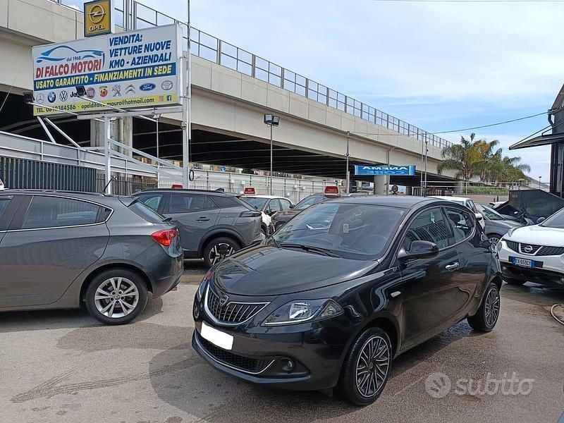 Usata Lancia Ypsilon S 95 CV (69 kW) 2022 Nero Utilitaria