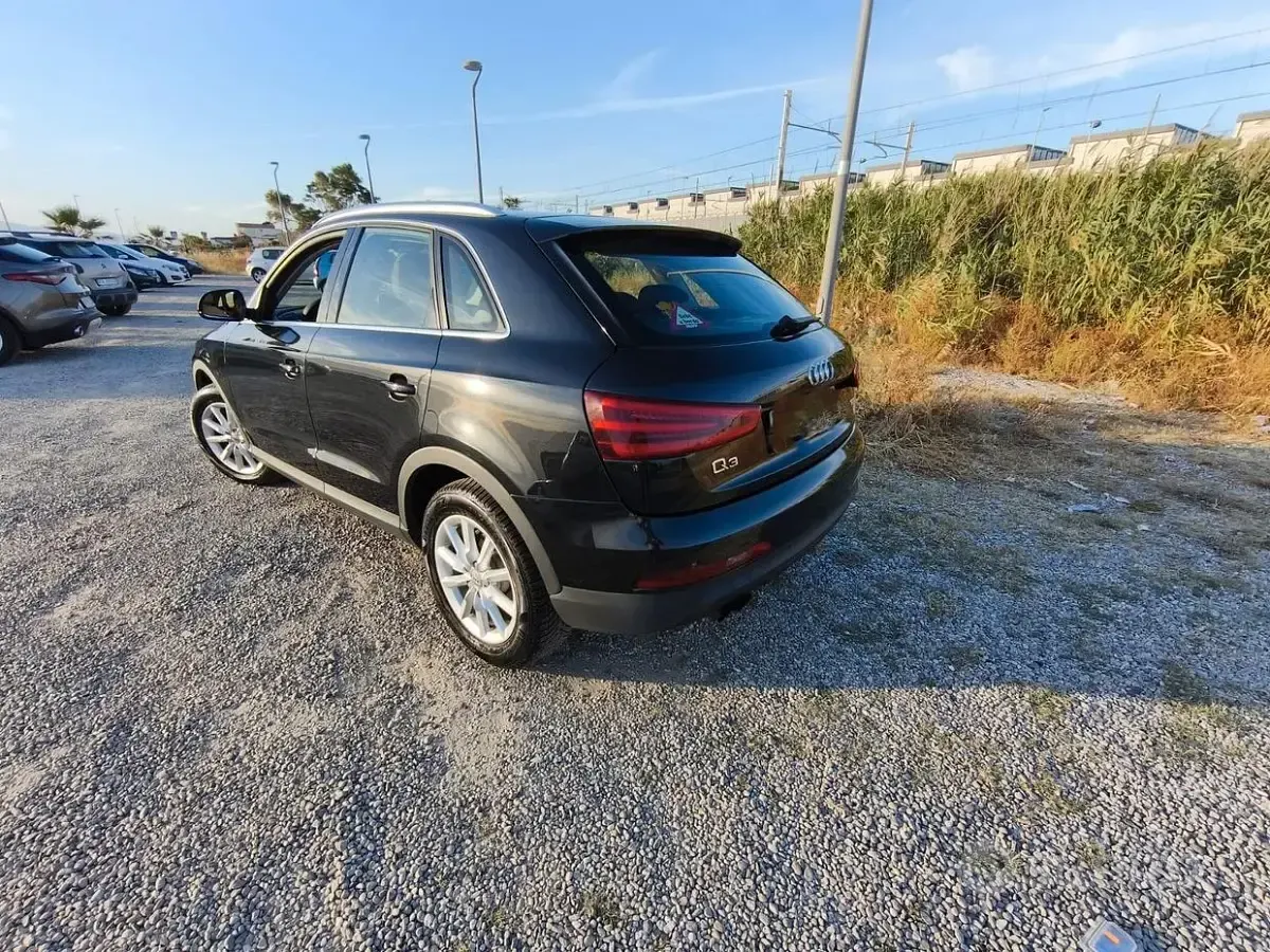 Usata Audi Q3 Advanced Plus 140 CV (102 kW) 2012 Nero SUV
