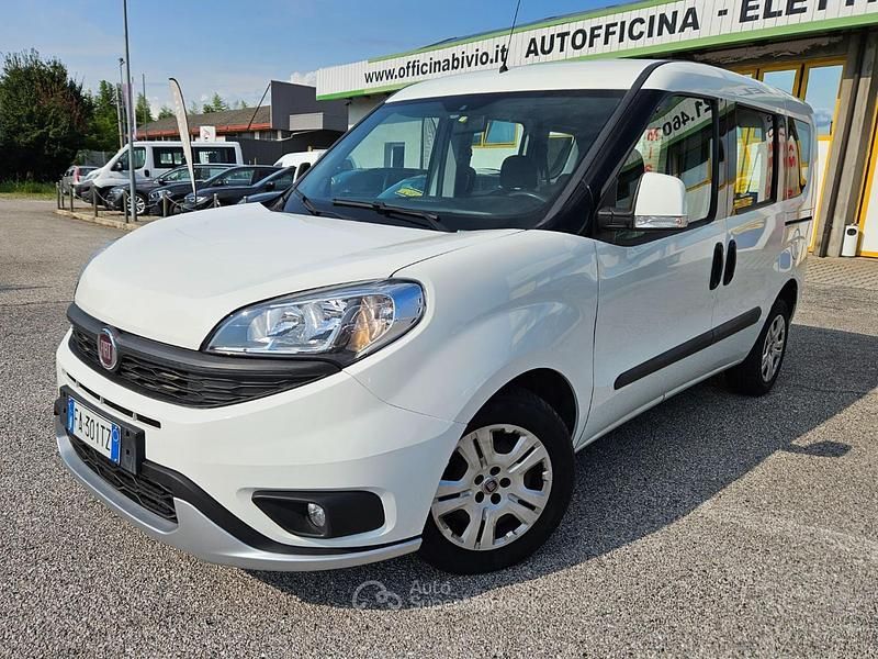 Usata Fiat Doblò 90 CV (66 kW) 2015 Bianco Monovolume