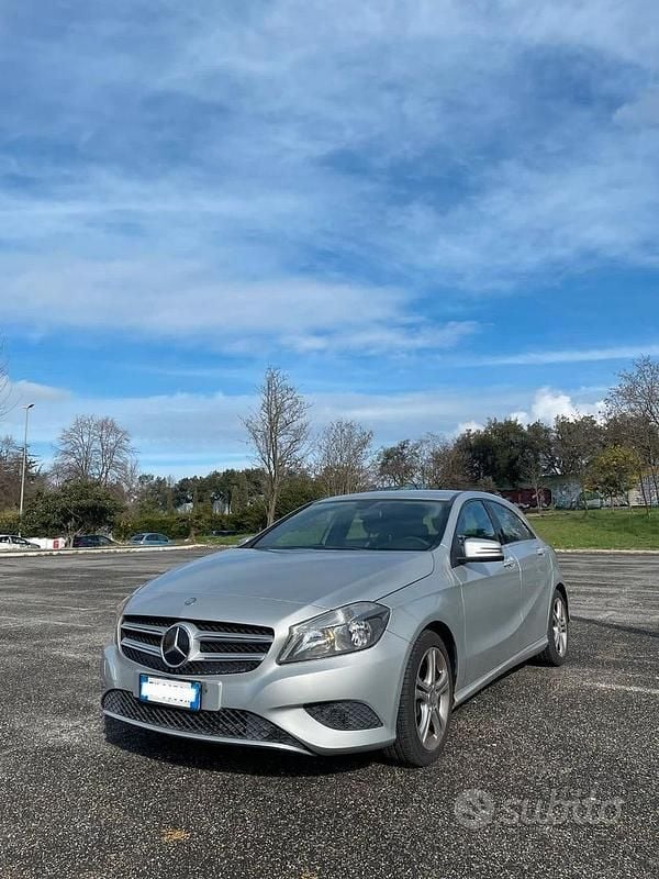 Usata Mercedes A200 156 CV (114 kW) 2015 Grigio Berlina